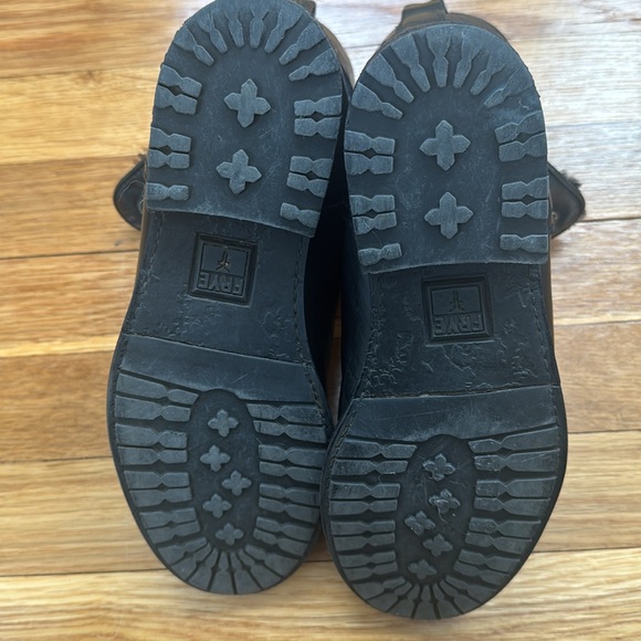 Frye leather Boots 7 - Picture 6 of 6